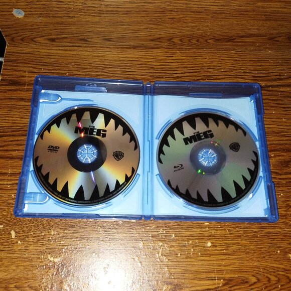 The Meg (Blu-ray/DVD, 2018, 2-Disc Set, Canadian) w/ slip-cover - Picture 4 of 5